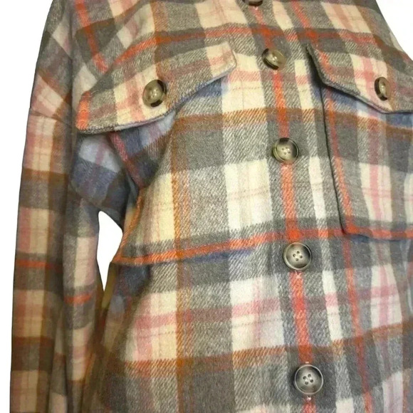 Altar’d State Plaid Shacket Size Small - Picture 4 of 13